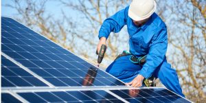 Installation Maintenance Panneaux Solaires Photovoltaïques à Ludon-Medoc
